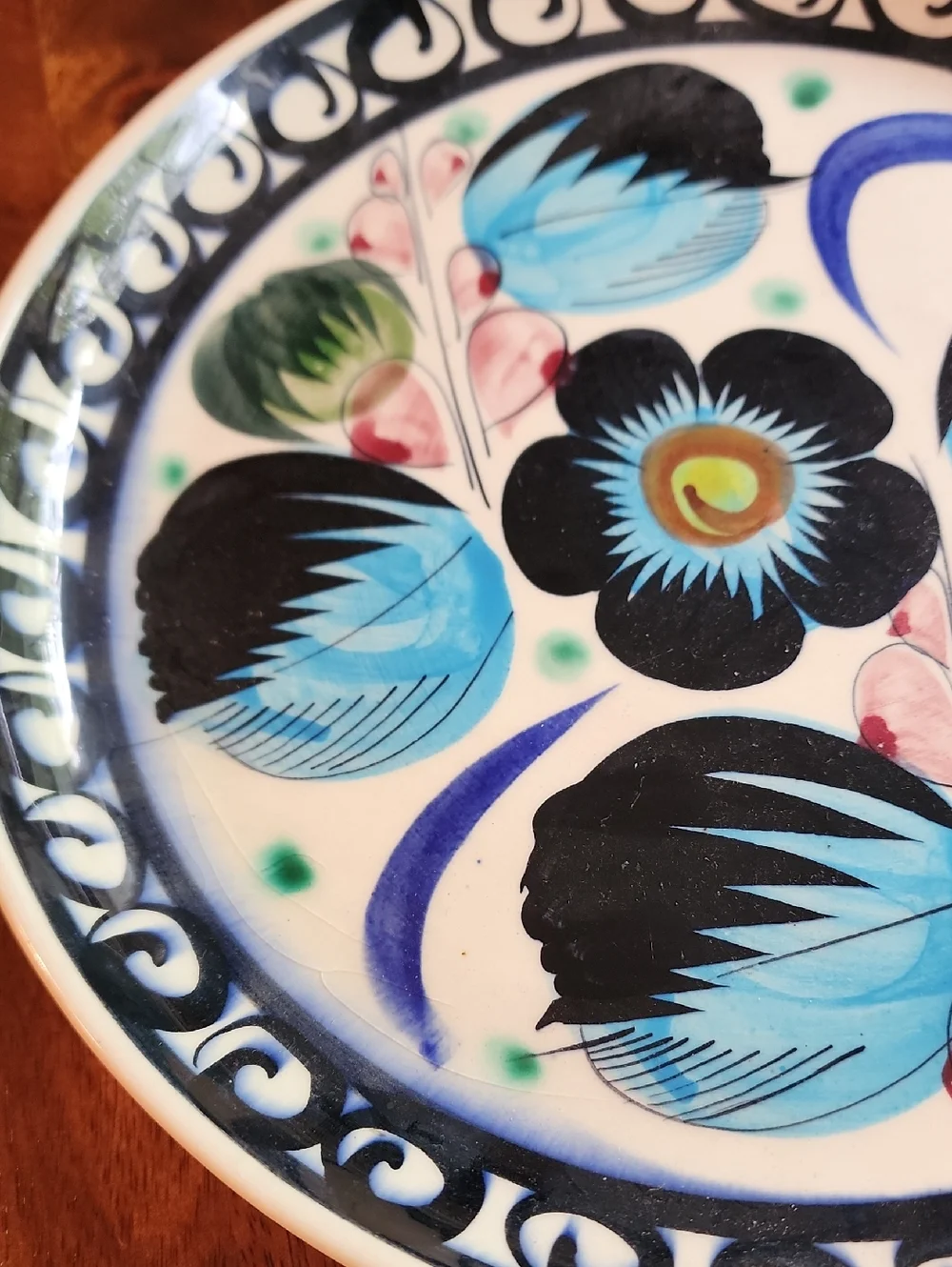 Vintage Hand-Painted Floral Ceramic Plate W/4 Shot Tonala Jalisco Mexico